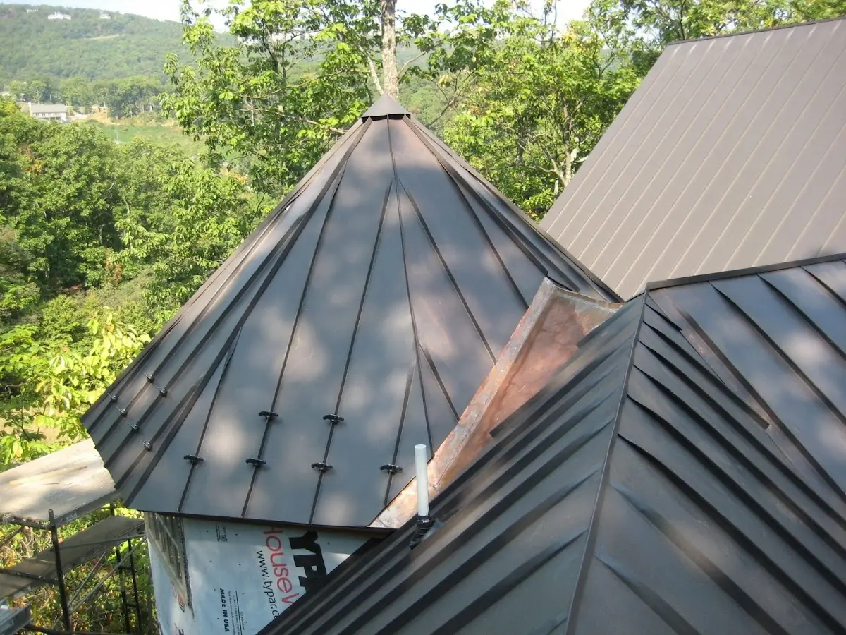 Professional Shingle Replacement & Repair by Craftsman Roofing in Williamsville